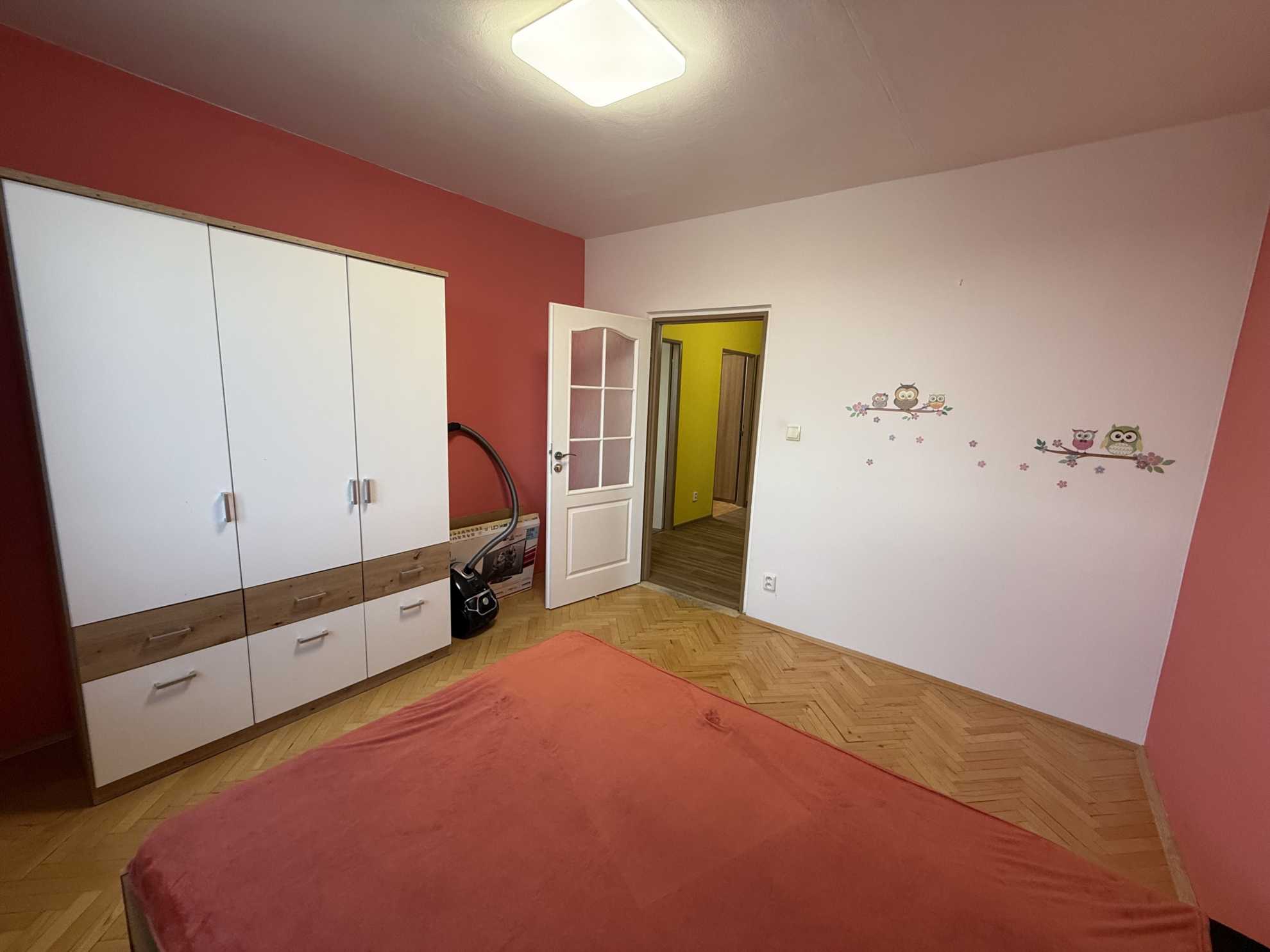 Prenájom samostatnej spálne v 3-izbovom byte – Ždiarska, KOŠICE